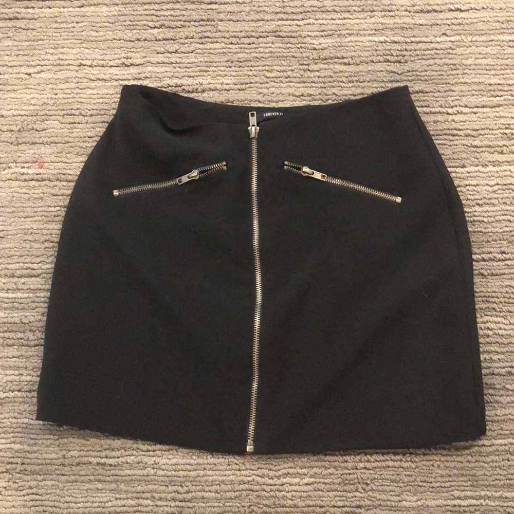 BLACK SKIRT💕